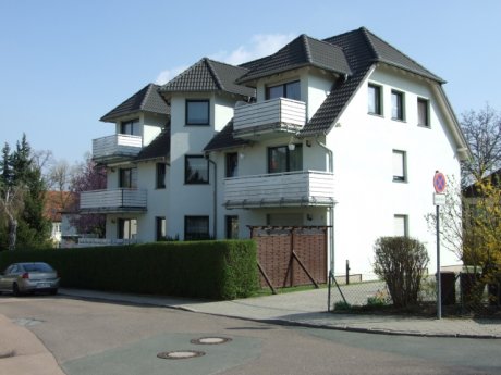 Wohnhaus mit 6 Eigentumswohnungen und Kfz.-Außenstellplätze in massiver Bauweise in Weißenfels West